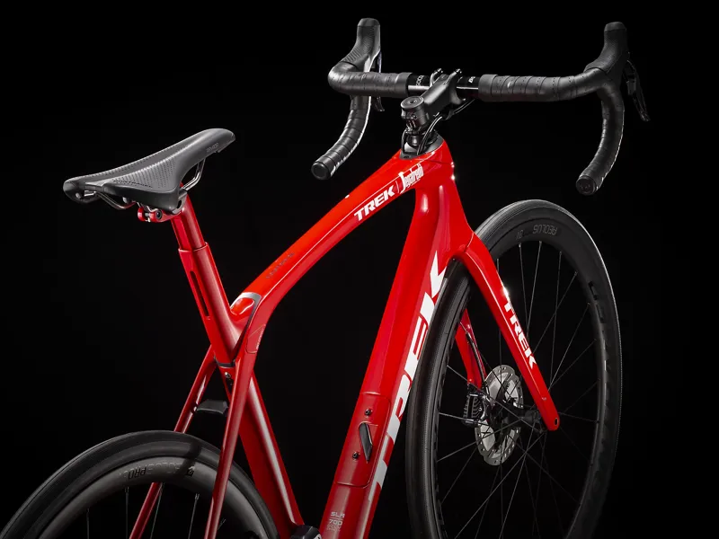 Trek Domane SLR 7 Disc Carbon Road Bike 2021 in Red and Black -2